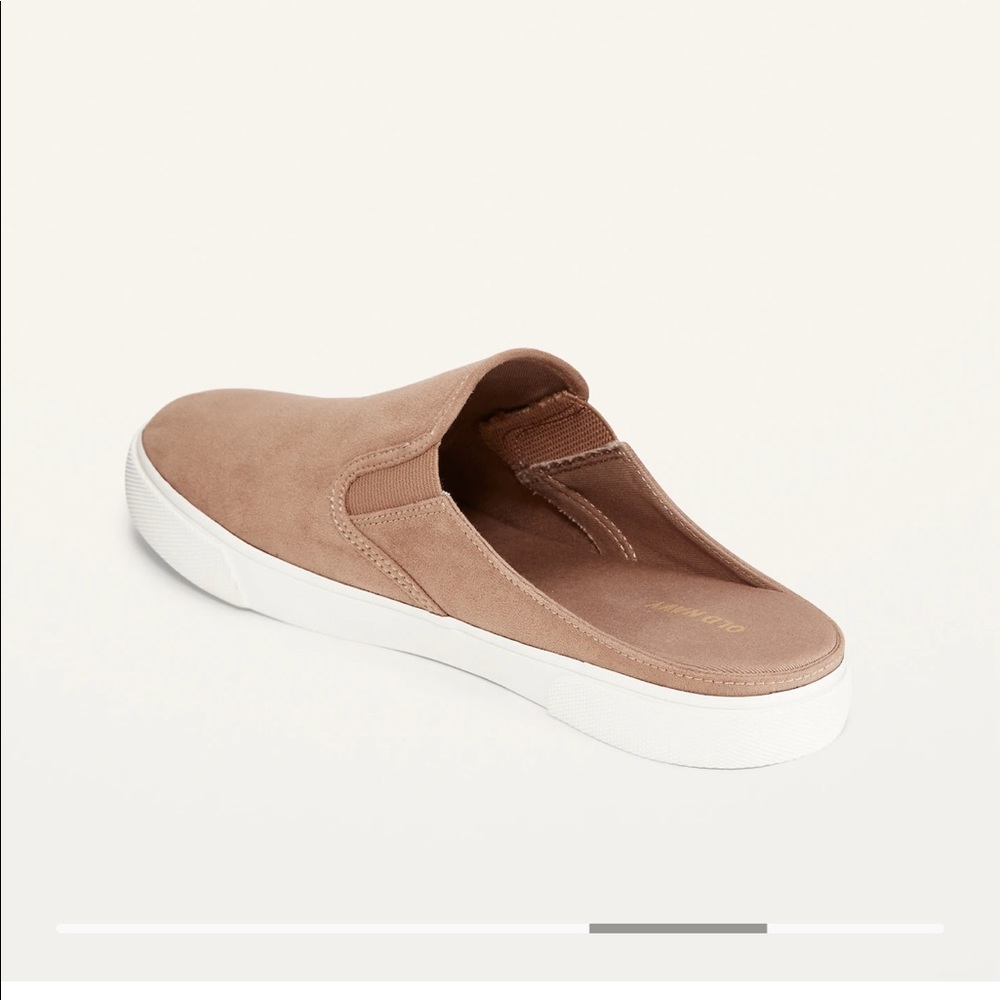 Old navy slip on shoes size 11